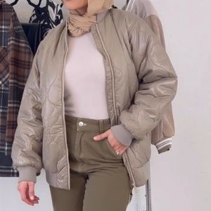 Bomber jacket